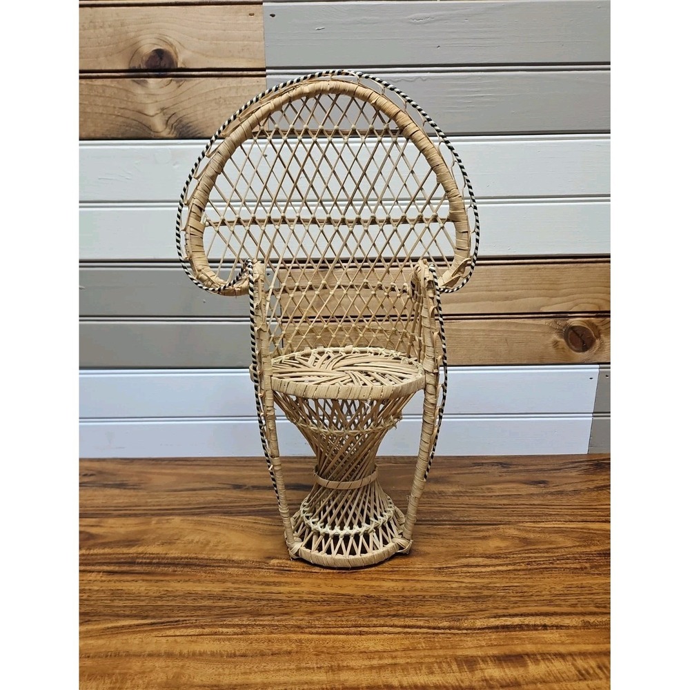 VTG Coquette Peacock Fan Back Rattan Chair 16" Plant Stand Wicker Boho Cottage